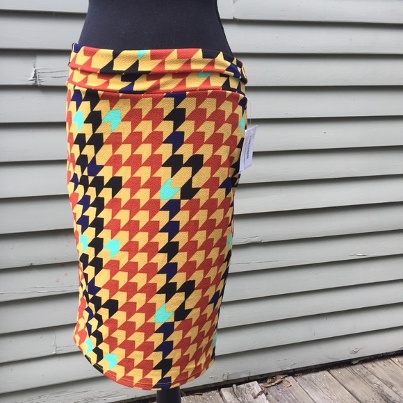 LuLaRoe Cassie Skirt - Picture 1 of 6